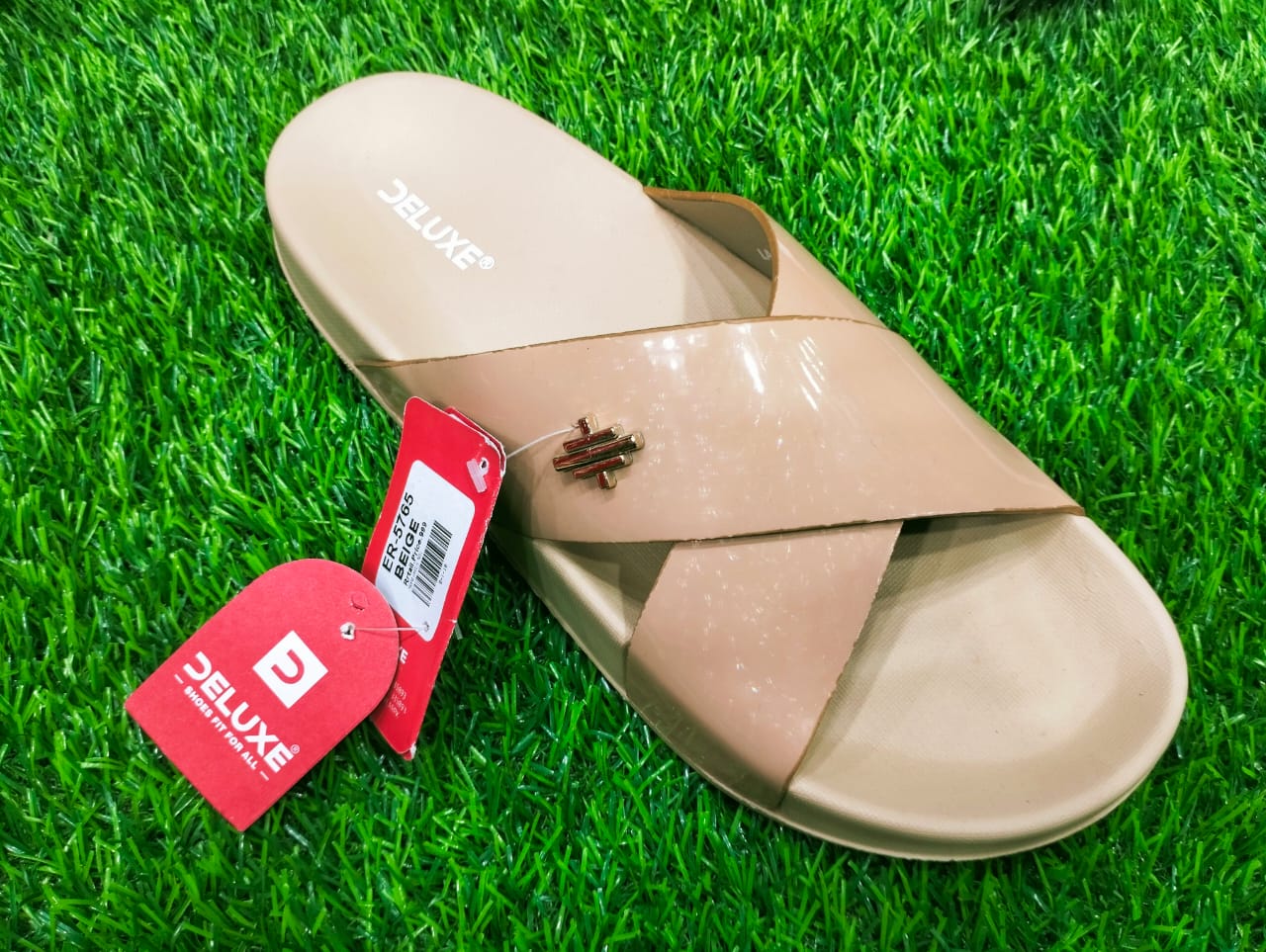 Ladies fashion comfortable Rubber slippers Flat Regular Fashionable Slippers China rubber