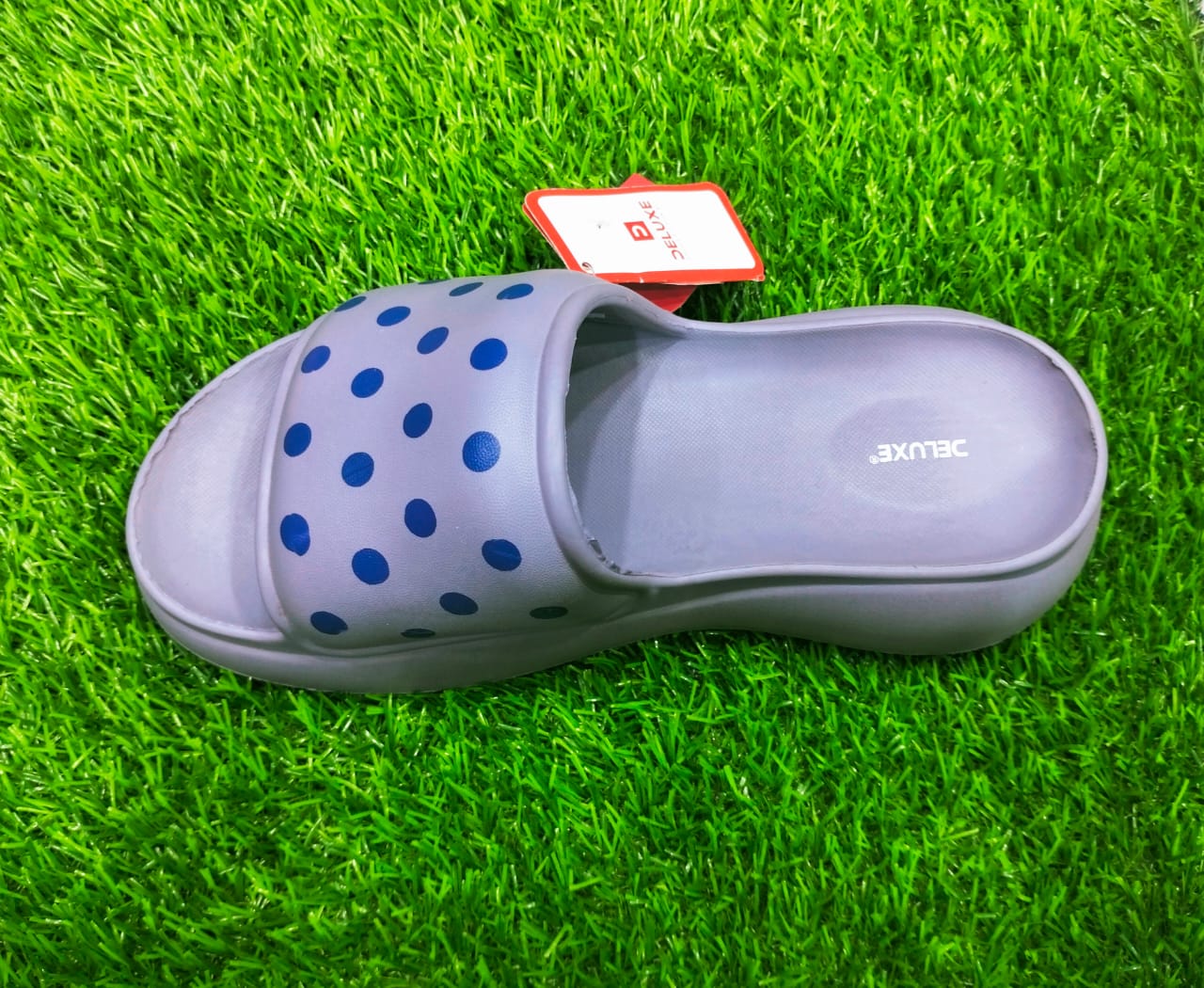 Step into Style: Trendy Slippers for Girls