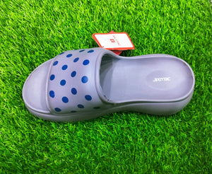 Step into Style: Trendy Slippers for Girls